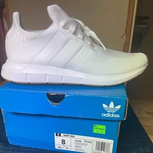 Men’s size 8 Nike swift run- new with box